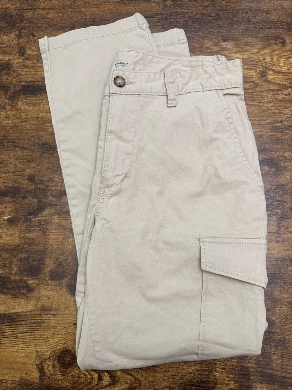 Old Navy Men's Beige Cargo Pants with Side Pocket